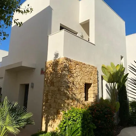 La Valiente Roca Rojales